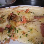 ルーナ - チーズフォンデュソースで仕上げたピザ・フォンドゥータ