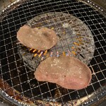 Yakiniku Kingu - きんぐコース@¥3,278-、豚タン。