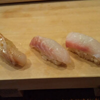 与五郎寿司 本店 - 白身3種、黒鯛は美味しすぎる