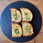 Garlic toast with homemade aioli