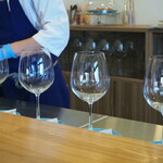 ラトリエ ドゥ ノノ - 4つの空のグラス