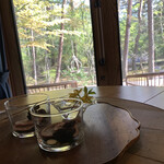 ミーシャン - ドライフルーツ（オレンジ、葡萄）とカボチャの種