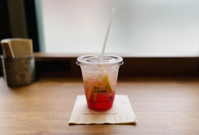 FRESHNESS BURGER Nakano Kitaguchi Ten photo 5