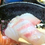 海鮮料理　魚盛 - 2013.2.5　　肉厚の刺身が何枚も重なってる！