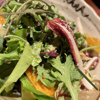 今彩 - 野菜を混ぜ混ぜして食べます