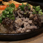 博多豚骨明太子もつ鍋と牛タン 黒澤 - 牛タン１００%ハンバーグ