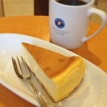 エクセルシオール カフェ - ニューヨークチーズケーキと本日のコーヒー(s)