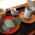 ゼンカフェ - 特製くずもちと煎茶のセット