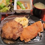 Kicchin Akitsu - ハンバーグ＆チキンステーキ膳。小鉢は大根、人参などの煮物でした。