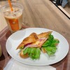 三日月屋 CAFE 福岡空港店