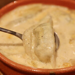 餃子とスパークリング バブルス -  炊き餃子