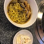 焼肉＆グルメバイキングかたおか - ラーメン