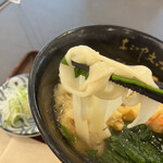 Nagoya Bunroku - 麺は、こんな感じ  量は控えめ（ダイエットしろってことだね）