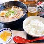 Hohoemi Shokudou - ラーメン800円　ライス150円　ノンアル400円