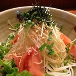 Tsukito Usagi - シャキシャキたまにカリッと大根サラダ！