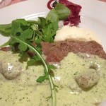 サムシング・クアトロ - 豚肩ロースのソテーバジルクリームソース