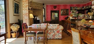 ALBERT'S British Dining - 