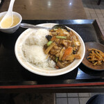 泰陽飯店 - 中華丼セット