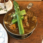 トマト - 仔牛のミルクカレー　と　野菜