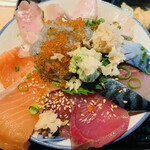 寿司を味わう 海鮮問屋 浜の玄太丸 - 海鮮丼
