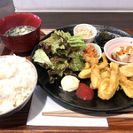 ブック＆カフェ喫茶去 - 