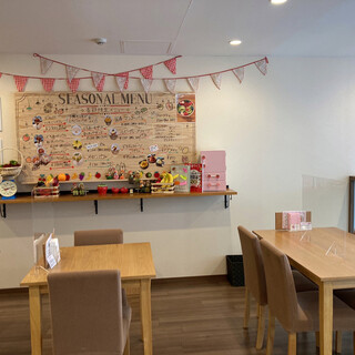 パーラーシシド_2