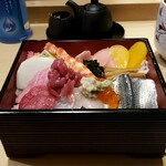 Sushi Aoi - Chirashi: JPY 1,800