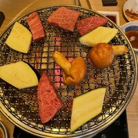 最飛びヒレ家 馬喰一代 名古屋EAST - 極上飛騨牛３種盛り焼き