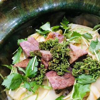 旬の食材を堪能できるフルコースを心ゆくまでお楽しみください