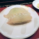 茜屋 すしぎん - 愛媛産　天然平目
      大きなサイズのものだそうです。ヒラメとしての味わいが
      出ています。締めてから一晩位ですので、丁度身が柔らかくなってきた
      ところです。