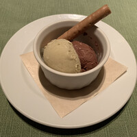 37 Steakhouse & Bar - 