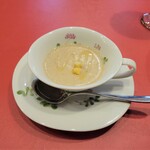 欧風カレー 白山舎  - スープは、キノコのスープでした。