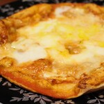 Quattro pizza (4 types of carefully selected cheese pizza)
