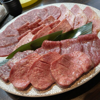 焼肉うしごろ 銀座並木通り店 - 焼物盛り合わせ