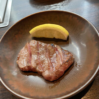 焼肉うしごろ 銀座並木通り店 - 厚切りタン塩