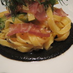 IL TEATRINO DA SALONE - エイのタリオリーニ 烏賊墨ソース2