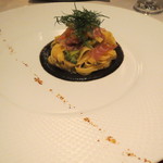 IL TEATRINO DA SALONE - エイのタリオリーニ 烏賊墨ソース3