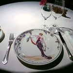 フランス料理グルメ - 着席時の装飾皿