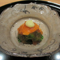 まき村 - 生湯葉、生うに、菜の花、ジュレがけ