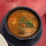 Kra Pow Thai Restaurant - レッドトムヤム