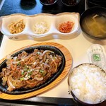 韓国料亭 漢江 - ランチのプルコギ