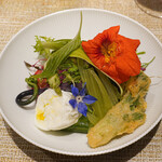 SUGALABO - 春野菜サラダにモッツァレラチーズ