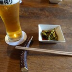 田歌食工房 - 生ビール＆鹿角の箸置き