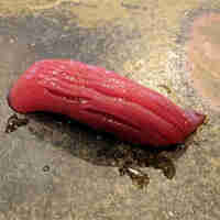 鮨 難波 - メジマグロ（赤身）