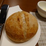 レストラン ツジ - モッチリ&ムッチリなパン♪好きなタイプ!