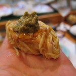 寿司栄 - 毛蟹の身に雲丹を絡めて