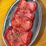 芝浦食肉市場直送 吉祥寺ホルモン - 