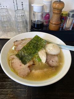 Karuizawa Chuukasoba Muni - 特製塩ラーメン。旨いです。確実にナンバーツー