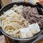 まもる - 牛すき鍋(玉子付き) 490円 炊き上がった状態