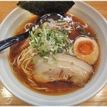 Haruki - 和風魚介醤油ラーメン \690 　味自体はそんな特筆すべき点はないですが、無料で倍盛りまでイケるのは評価できるかと！